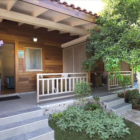 Üdülőközpont Kimera Lounge Boutique & 2*