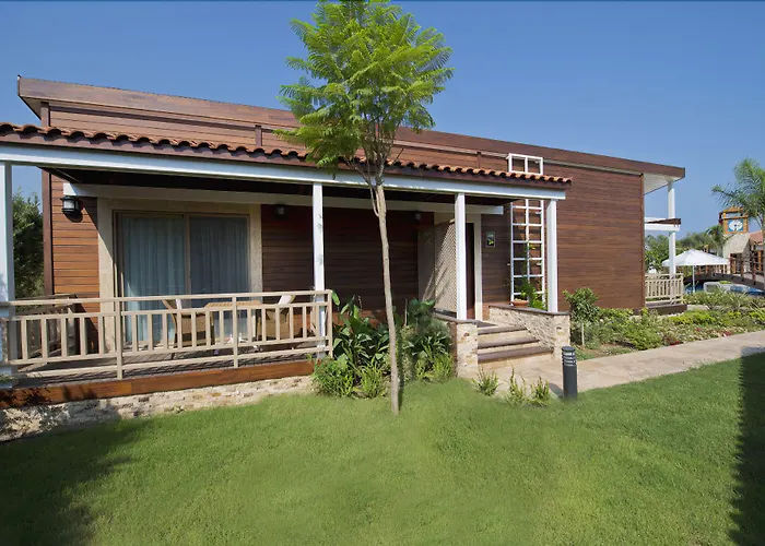 키메라 호텔 2* Çıralı